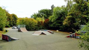 Skateboardbahn