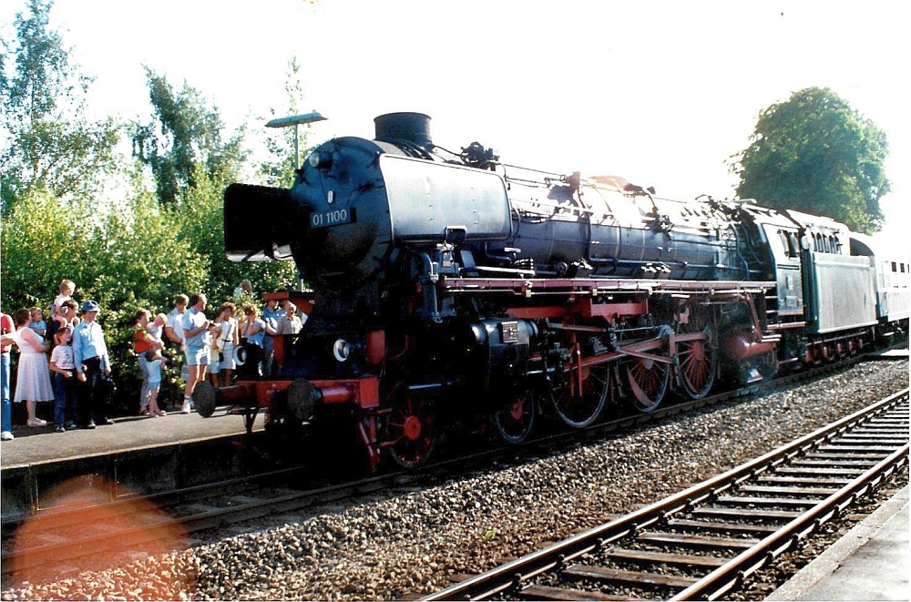 Stellwerk am Bahnhof Vienenburg mit Lok 001